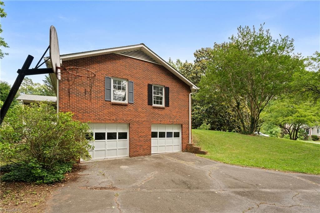 Stick/Site Built at 4095 Havenwood Drive, Winston-Salem NC 27106, Winston-Salem, photo 30 of 33