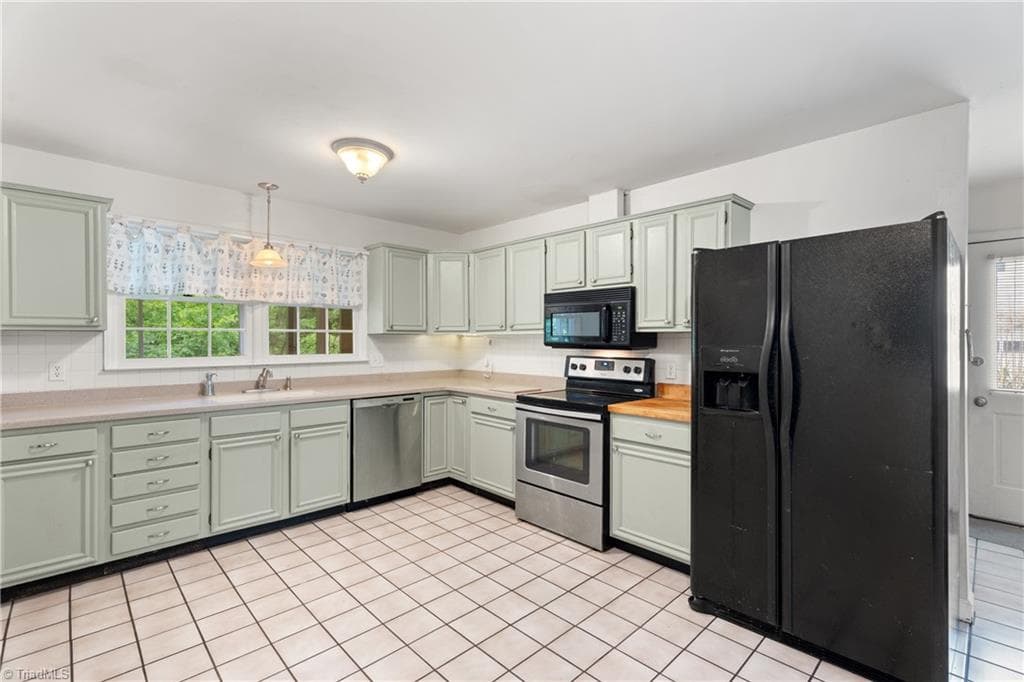 Stick/Site Built at 4095 Havenwood Drive, Winston-Salem NC 27106, Winston-Salem, photo 10 of 33