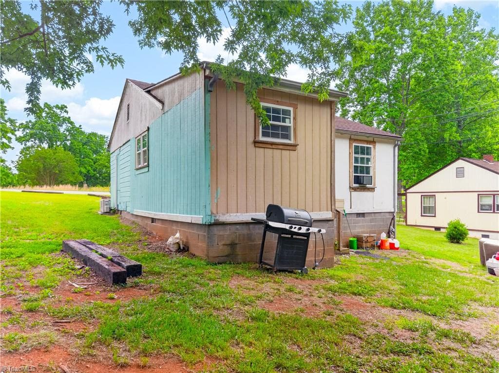 Stick/Site Built at 2669 Old Mountain Road, Trinity NC 27370, photo 30 of 45