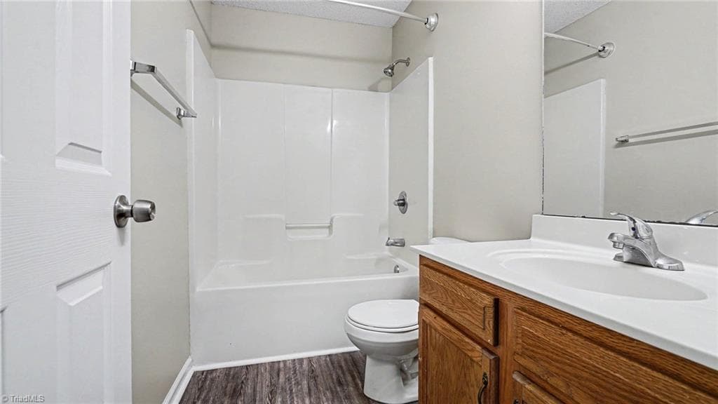 Stick/Site Built at 2 Leaf Ridge Court, Thomasville NC 27360, photo 13 of 21