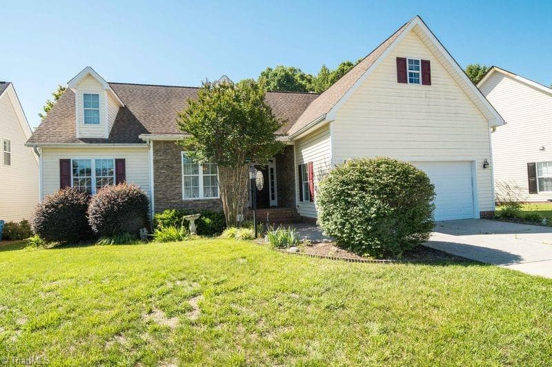 1225 Avery Way, Kernersville NC 27284