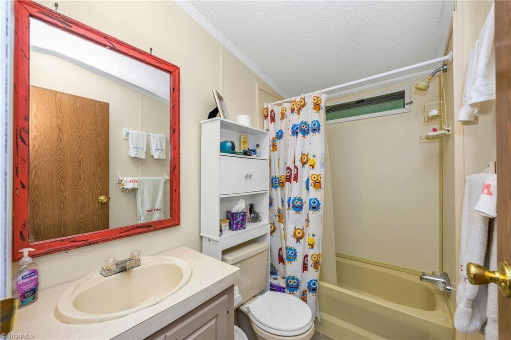 Manufactured Home at 351 Laurelwood Lane, Boone NC 28607, photo 27 of 35