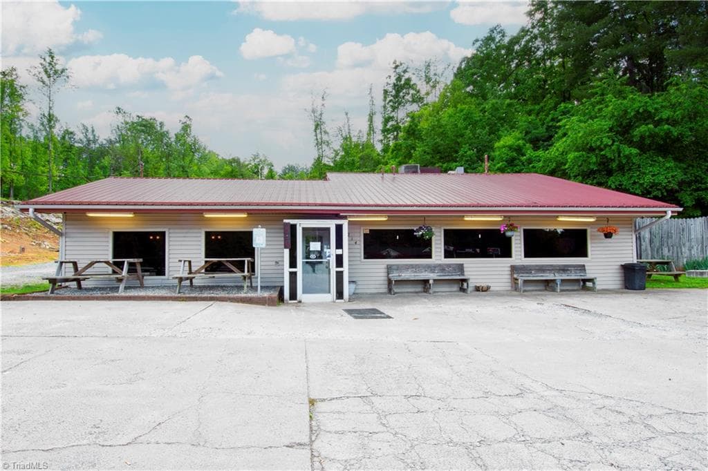 1214 NC Highway 8 And 89 S, Walnut Cove NC 27052
