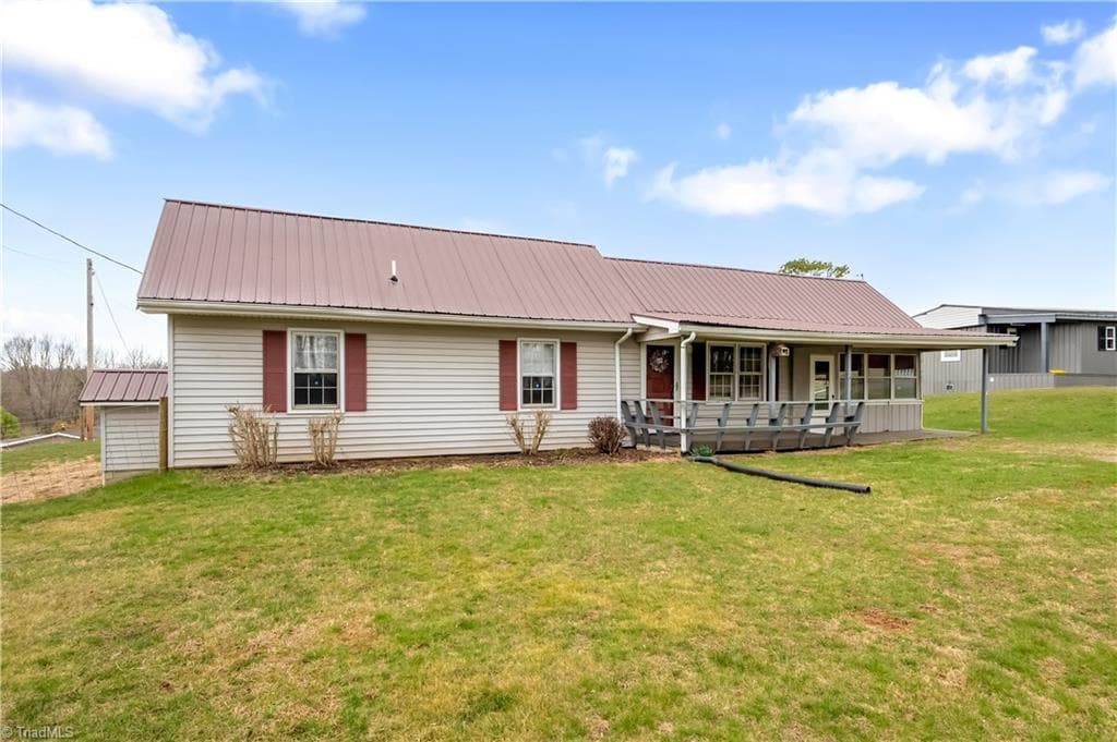 Stick/Site Built at 701 Lincoln Road, Galax VA 24333, Galax, photo 4 of 35