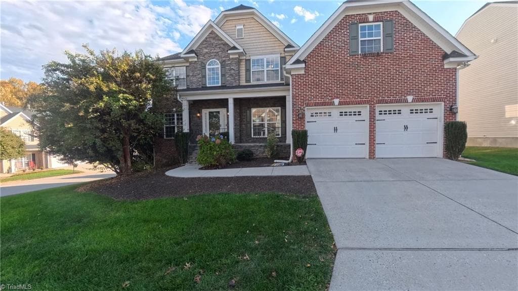 1600 Lakefield Drive, Clemmons NC 27012
