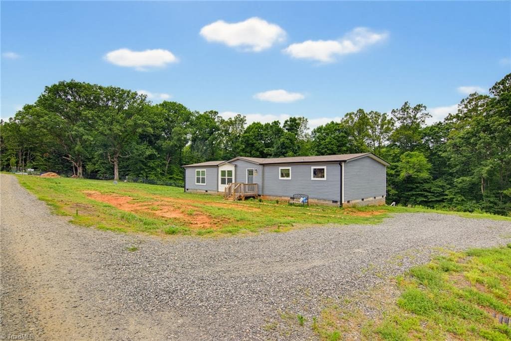 Manufactured Home at 171 Free Bird Lane, Madison NC 27025, Madison, photo 3 of 58