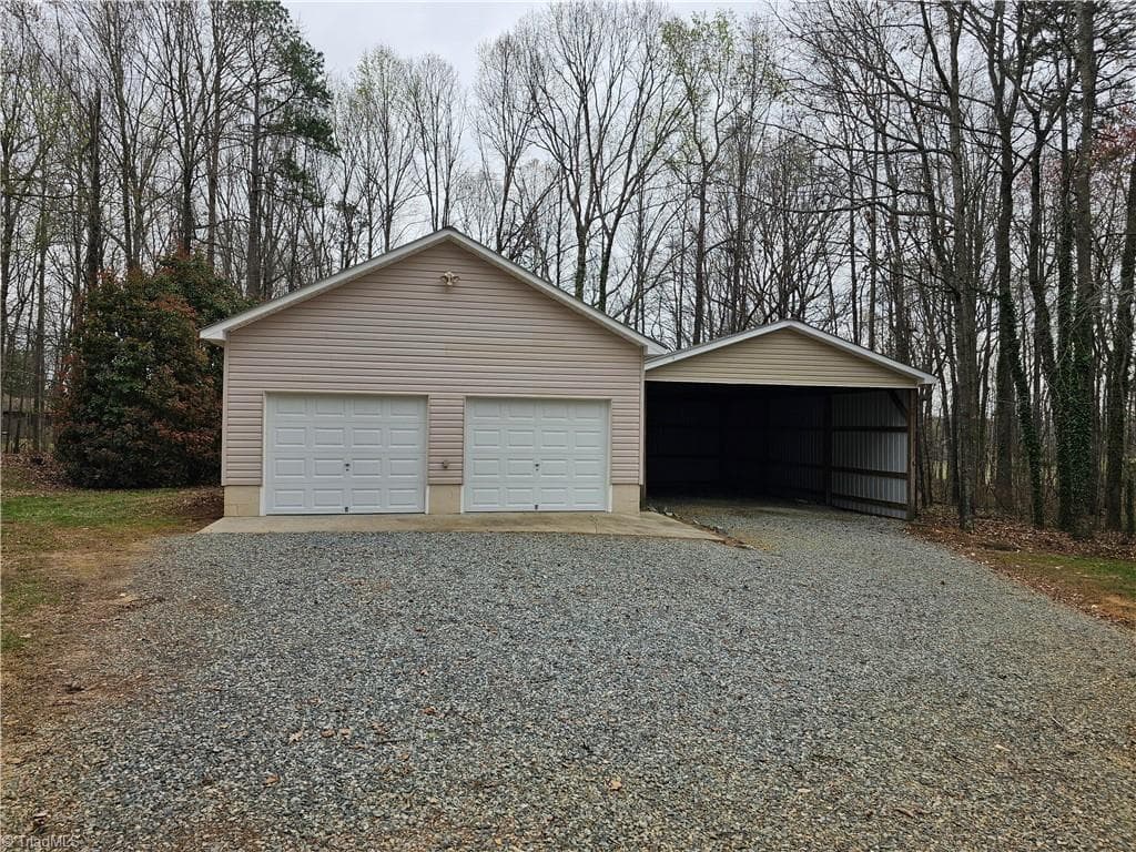 Stick/Site Built at 5712 Holly Grove Road, Thomasville NC 27360, photo 2 of 20