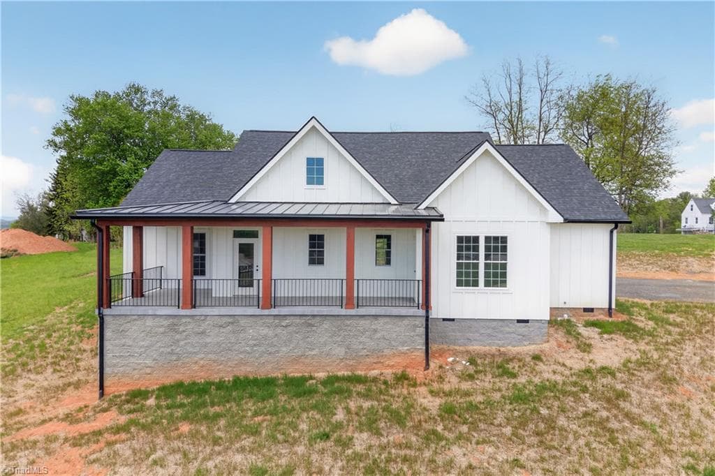 99 Moore Lane, Galax VA 24333