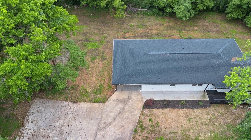 Stick/Site Built at 218 Palmer Street NW, Lenoir NC 28645, Lenoir, photo 2 of 18