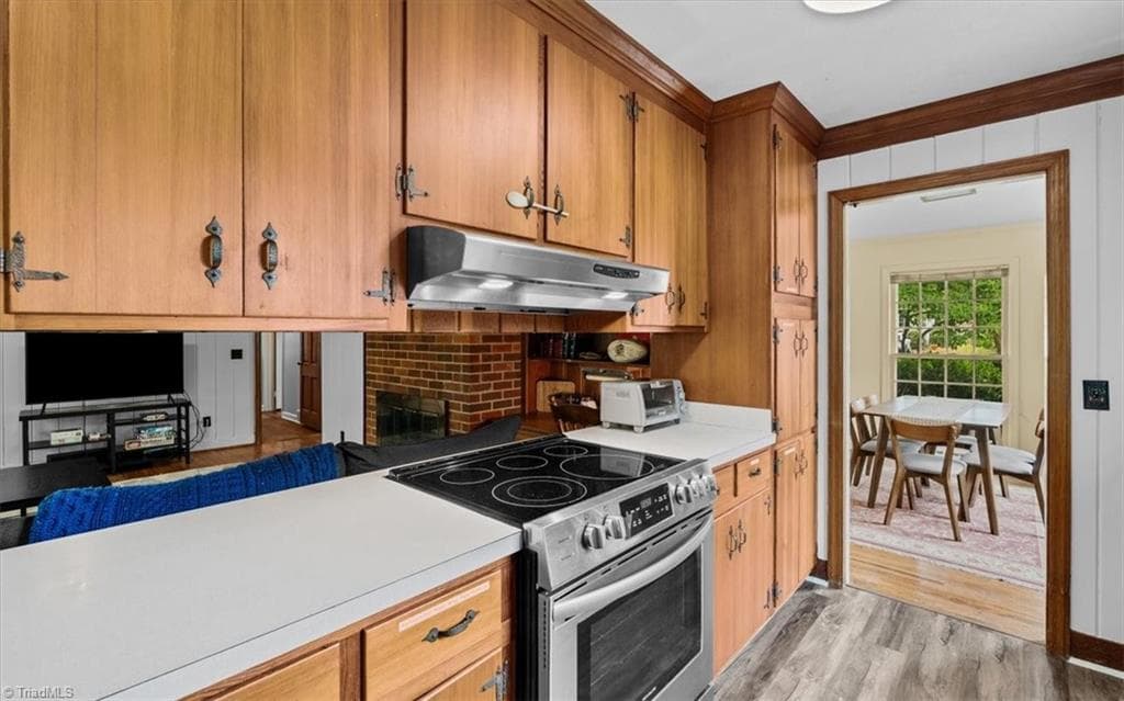 Stick/Site Built at 1210 Pembroke Road, Greensboro NC 27408, photo 15 of 37