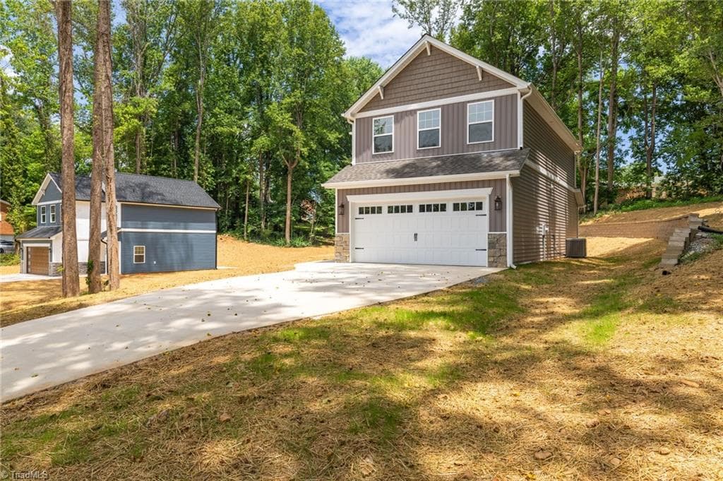 Stick/Site Built at 311 Lily Drive, Kernersville NC 27284, photo 4 of 37