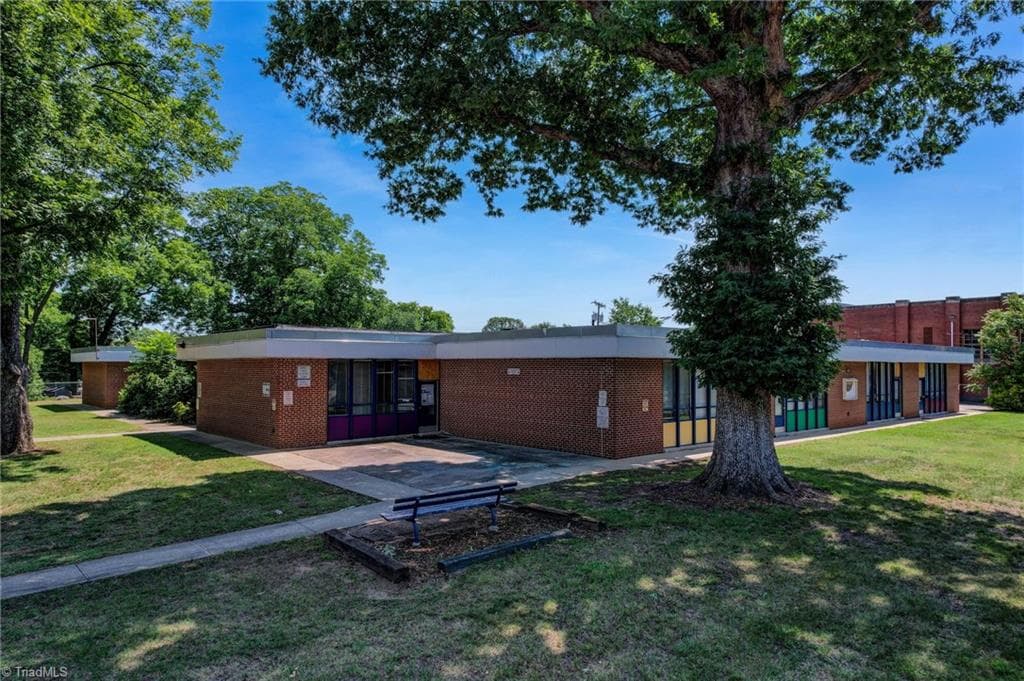 200 Lawsonville Avenue, Reidsville NC 27320