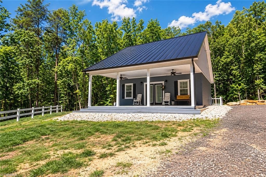 1325 Doyle Cromer Road, King NC 27021
