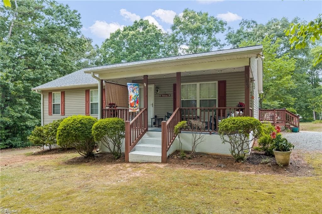 Stick/Site Built at 143 Shimmer Drive, Lexington NC 27292, Lexington, photo 2 of 44