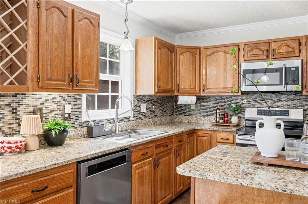 Stick/Site Built at 7626 Rolling Oak Court, Clemmons NC 27012, photo 22 of 50