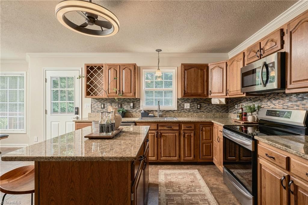 Stick/Site Built at 7626 Rolling Oak Court, Clemmons NC 27012, photo 5 of 50
