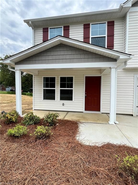 Stick/Site Built at 403 Unity Street, Thomasville NC 27360, photo 5 of 19