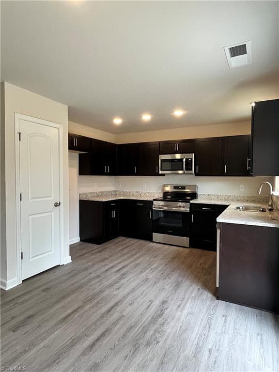 Stick/Site Built at 403 Unity Street, Thomasville NC 27360, photo 11 of 19