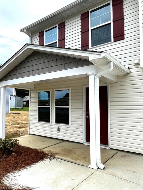 Stick/Site Built at 403 Unity Street, Thomasville NC 27360, photo 4 of 19