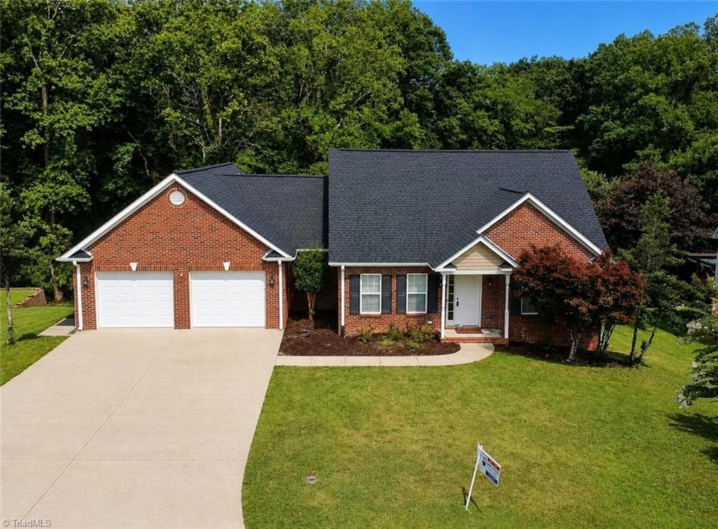 107 Hills Drive N, Mount Airy NC 27030