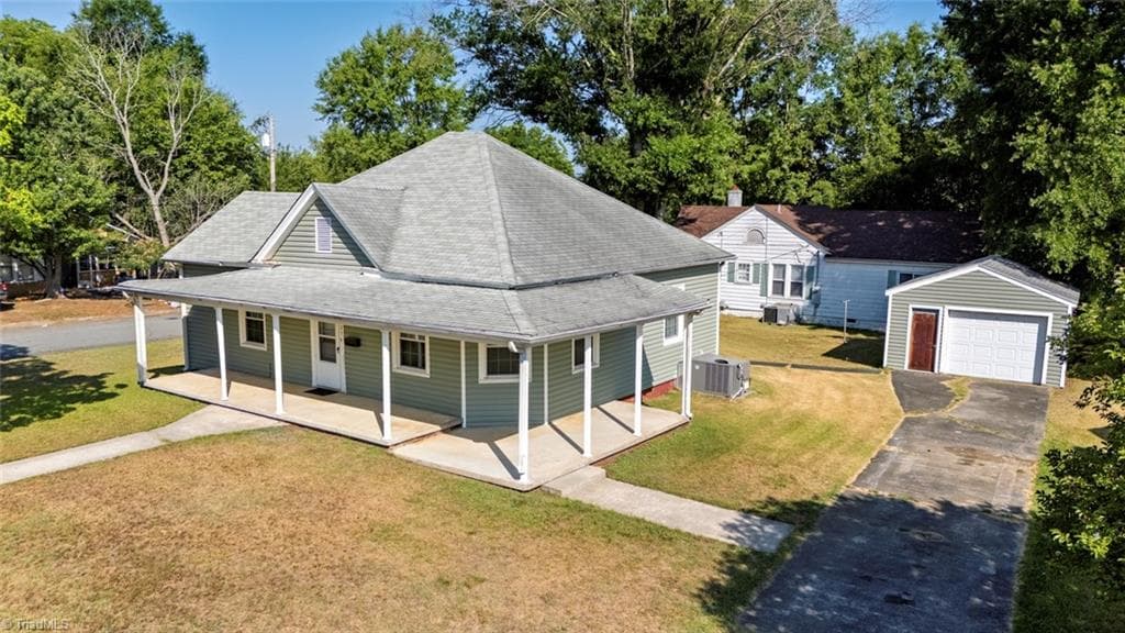 Stick/Site Built at 725 Everett Street, Burlington NC 27215, Burlington, photo 2 of 15