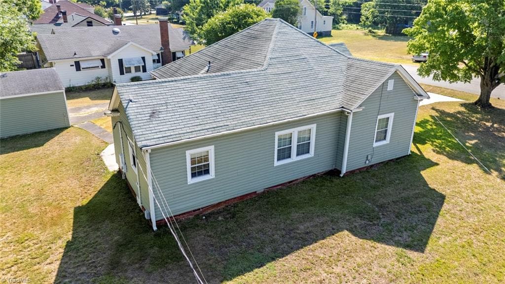 Stick/Site Built at 725 Everett Street, Burlington NC 27215, Burlington, photo 4 of 15
