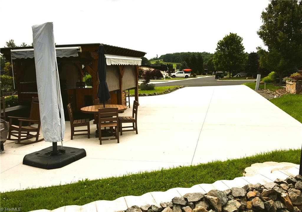 Resort at 2524 Edmonds Road # 27, Galax VA 24333, Galax, photo 4 of 23