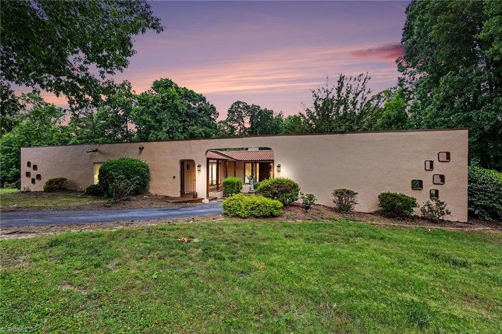 5427 Tallwood Estates Drive, Thomasville NC 27360