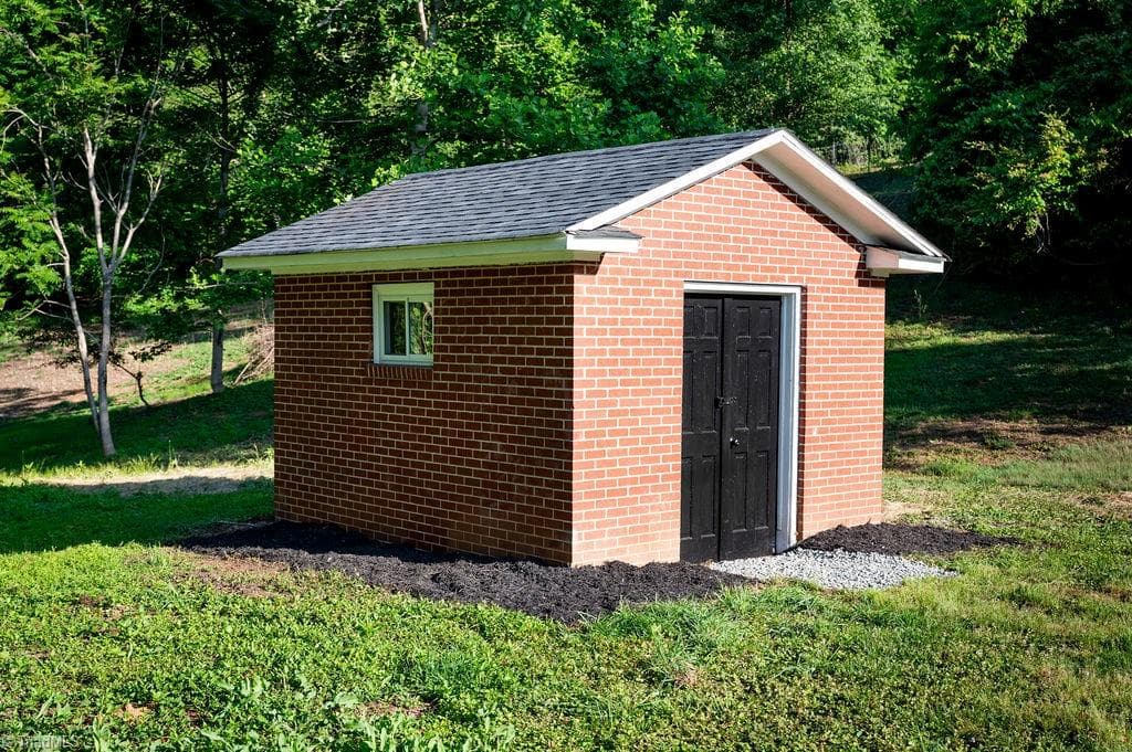 Stick/Site Built at 1006 F Street, North Wilkesboro NC 28659, North Wilkesboro, photo 39 of 41