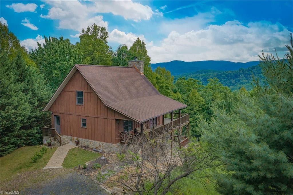 Stick/Site Built at 605 Valley View Drive, Purlear NC 28665, Purlear, photo 2 of 50