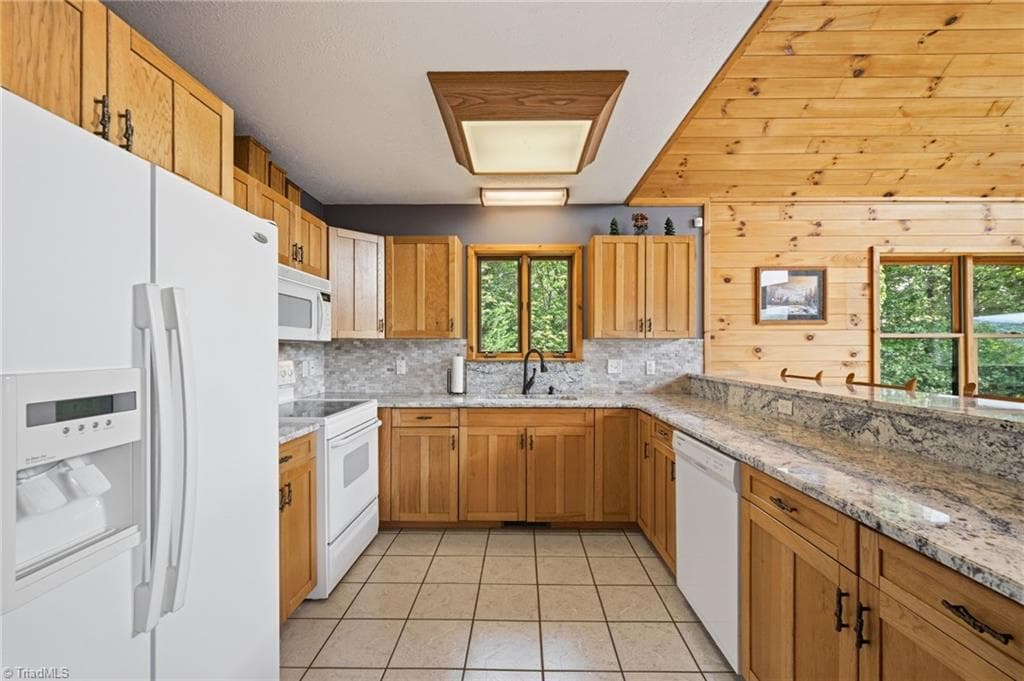 Stick/Site Built at 605 Valley View Drive, Purlear NC 28665, Purlear, photo 8 of 50