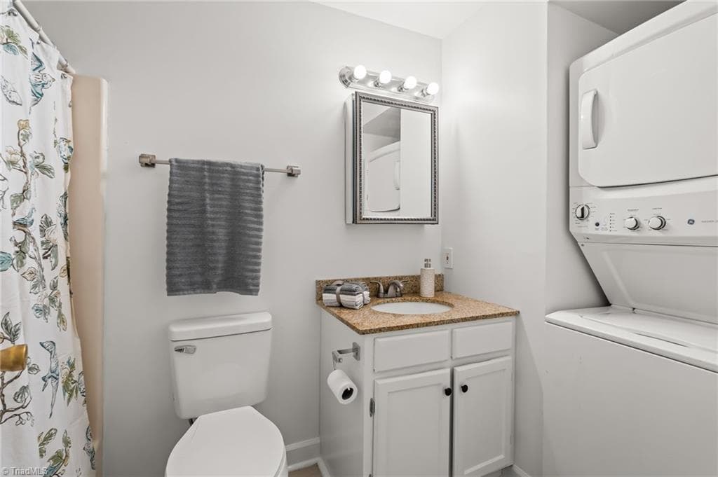 Stick/Site Built at 310 Meadows Circle, Winston-Salem NC 27104, Winston-Salem, photo 22 of 31