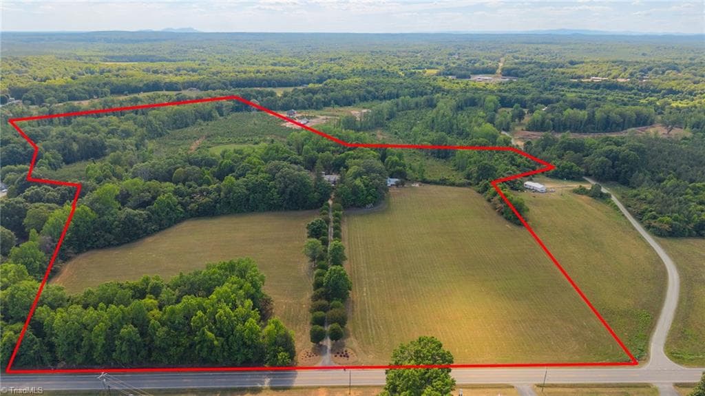 Stick/Site Built at 11948 NC Highway 87, Eden NC 27288, photo 43 of 50