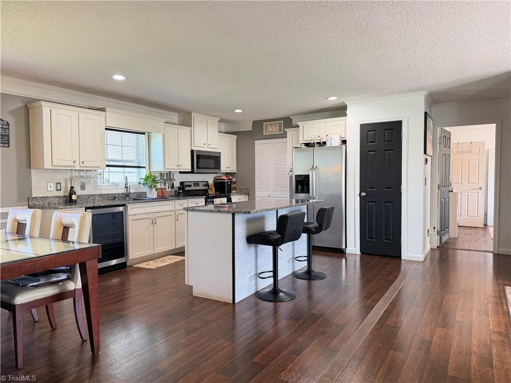 Manufactured Home at 1001 Byrds Curve Road, Elkin NC 28621, Elkin, photo 3 of 40