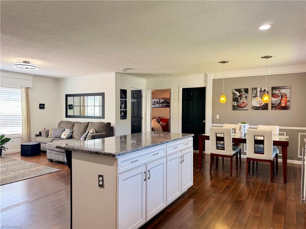 Manufactured Home at 1001 Byrds Curve Road, Elkin NC 28621, Elkin, photo 5 of 40