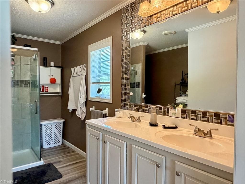 Manufactured Home at 1001 Byrds Curve Road, Elkin NC 28621, Elkin, photo 17 of 40