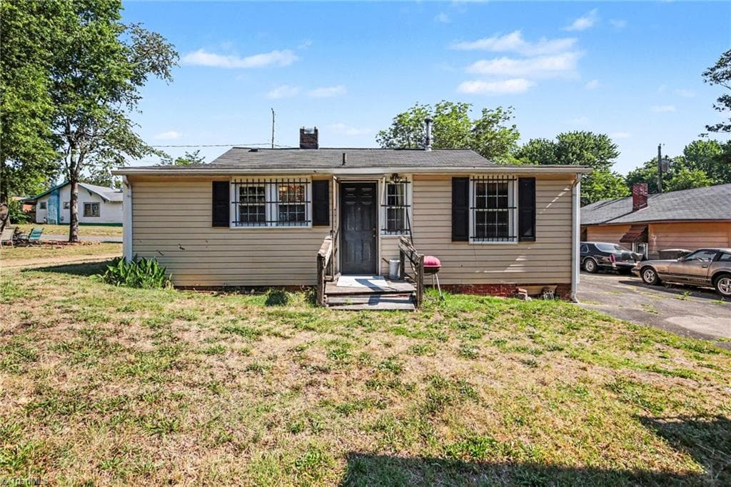 Stick/Site Built at 811 Cliffside Avenue, High Point NC 27260, High Point, photo 33 of 38