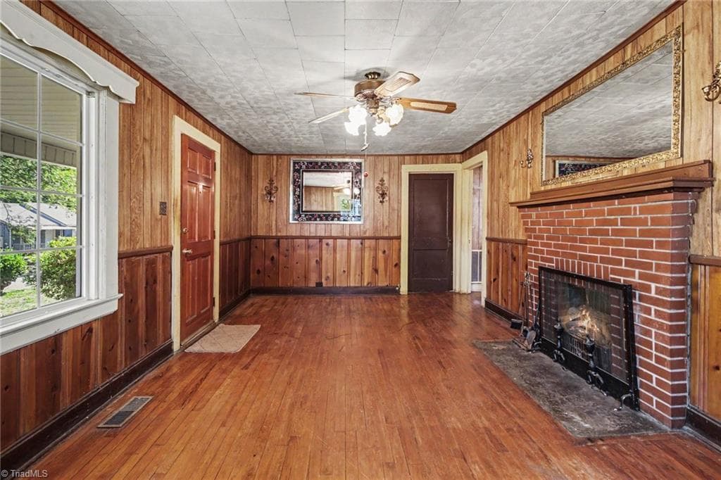 Stick/Site Built at 811 Cliffside Avenue, High Point NC 27260, High Point, photo 7 of 38