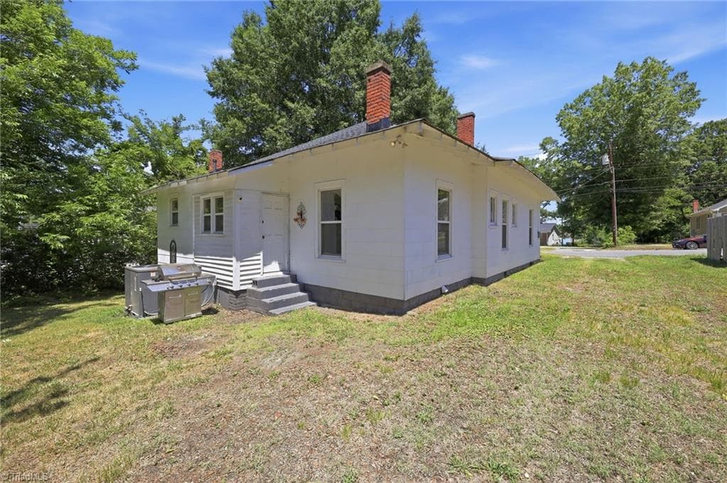 Stick/Site Built at 807 E Guilford Street, Thomasville NC 27360, Thomasville, photo 24 of 26