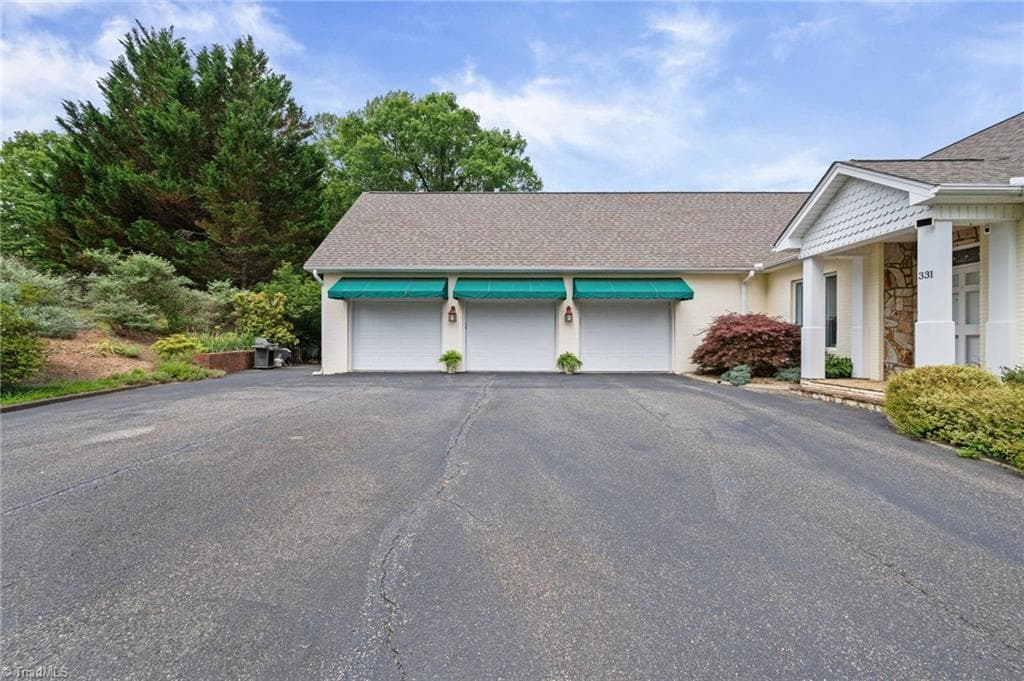 Stick/Site Built at 331 Valleyview Drive, Mount Airy NC 27030, photo 5 of 50