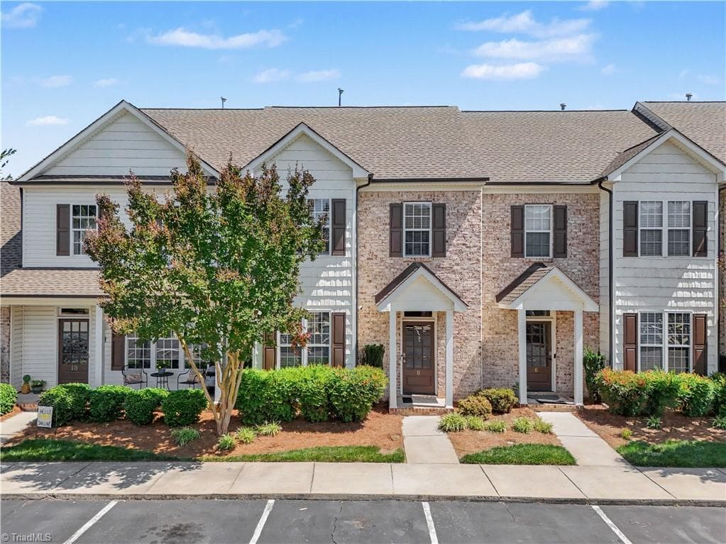 8 Viburnum Lane, Greensboro NC 27455