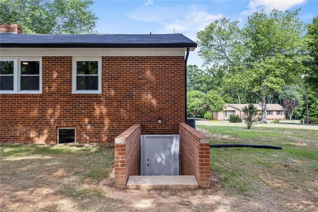 Stick/Site Built at 9771 Woodruff Road, Kernersville NC 27284, photo 35 of 46
