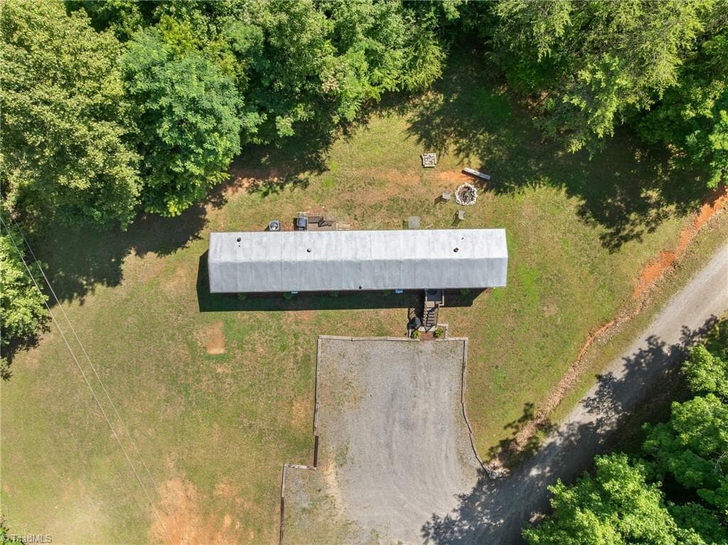 Manufactured Home at 114 Echo Hollar Road, Westfield NC 27053, photo 3 of 17