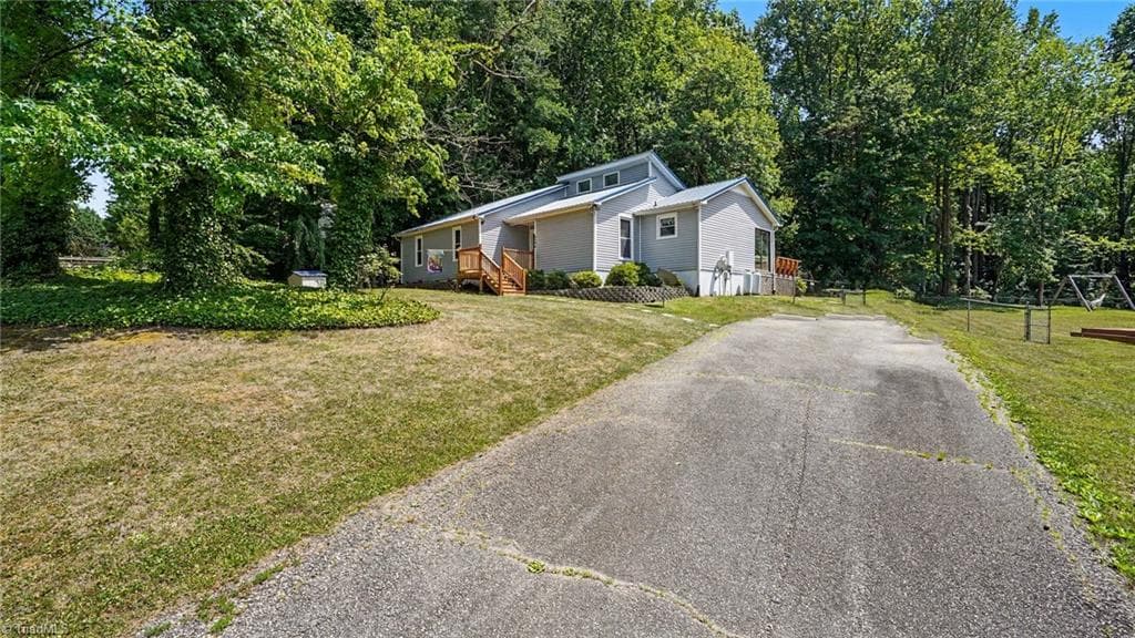 Stick/Site Built at 6594 Riverwood Road, Walkertown NC 27051, Walkertown, photo 3 of 30