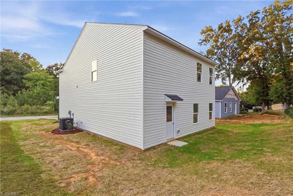 Stick/Site Built at 342 Poppy Court, Eden NC 27288, photo 33 of 38