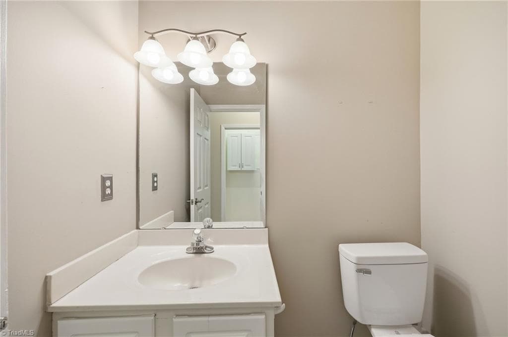Stick/Site Built at 425 Turnberry Drive, Mebane NC 27302, Mebane, photo 24 of 48