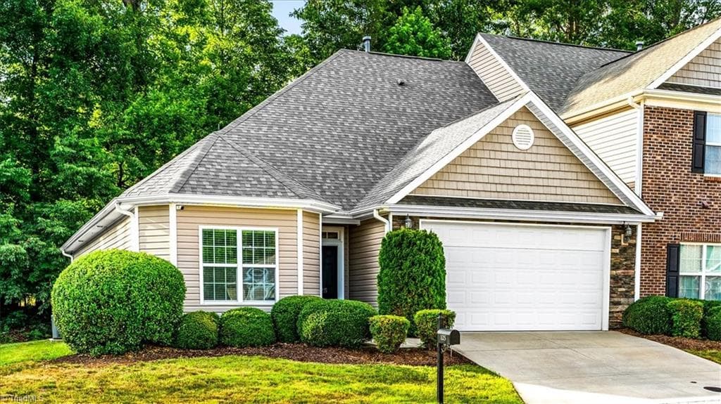 125 Chestnut Bend Drive, Greensboro NC 27406