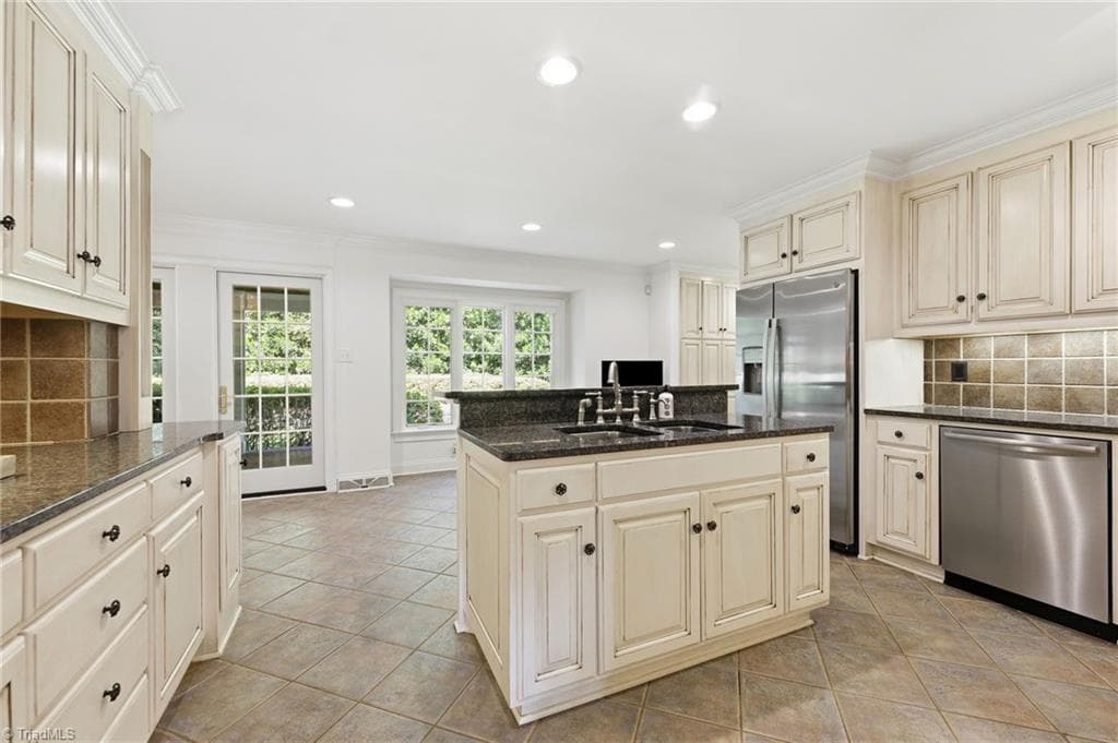 Stick/Site Built at 3 Bryan Court, Greensboro NC 27408, photo 10 of 36