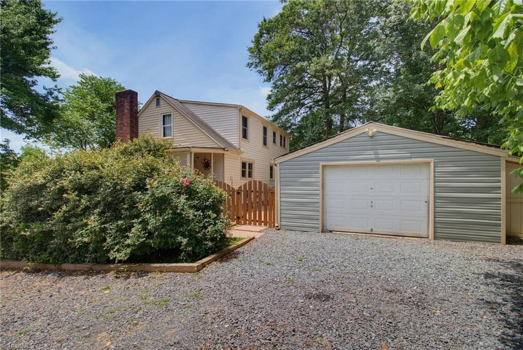 Stick/Site Built at 2921 Bittersweet Road, Winston-Salem NC 27106, Winston-Salem, photo 2 of 42
