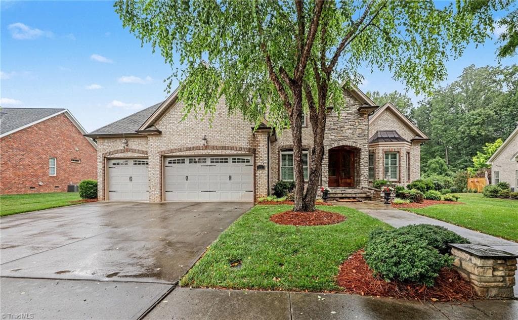 1070 Old Stone Lane, Kernersville NC 27284